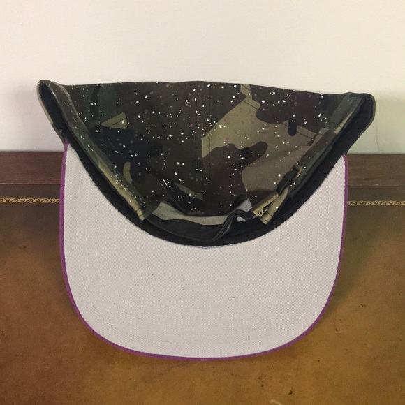 New York Yankees MLB Camo paint Hat - Picture 3 of 4